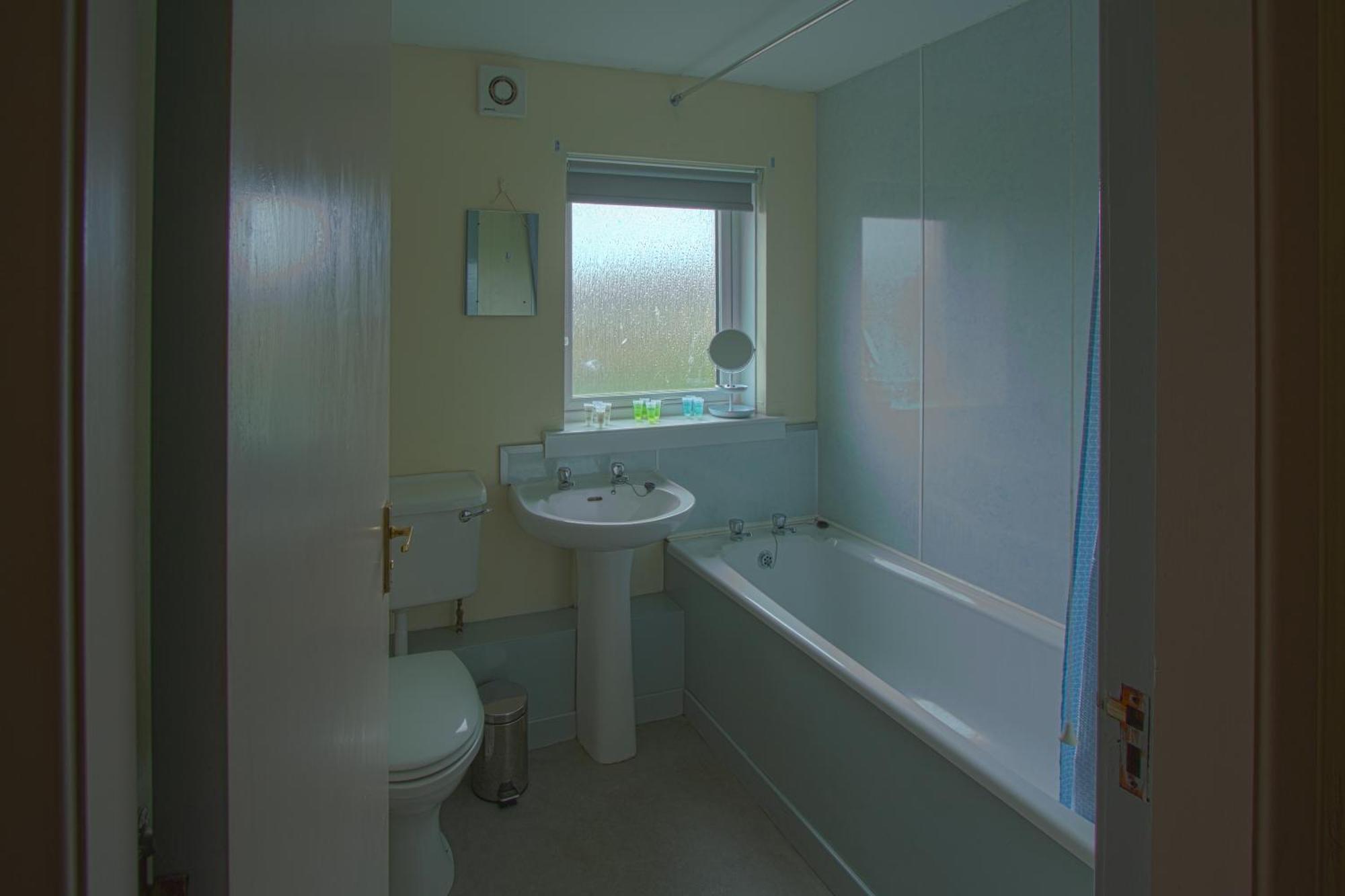 Garlieston Harbour Inn Appartments מראה חיצוני תמונה